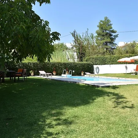 Wooden With Private Pool Near To Sea