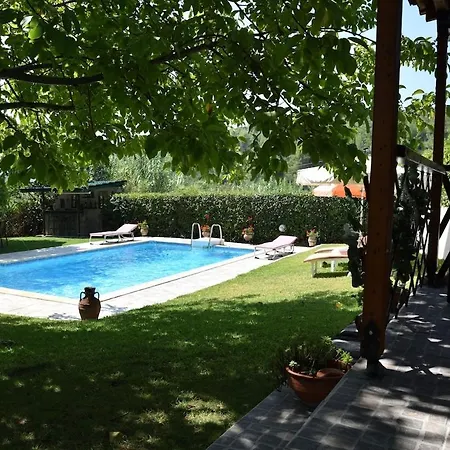 Wooden With Private Pool Near To Sea *