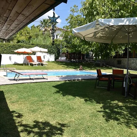 Wooden With Private Pool Near To Sea Дросия