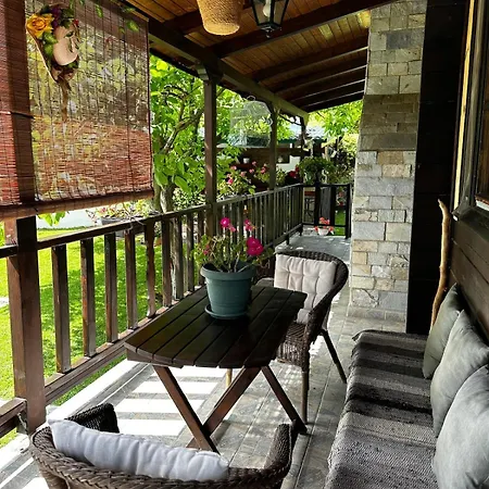 Wooden With Private Pool Near To Sea *